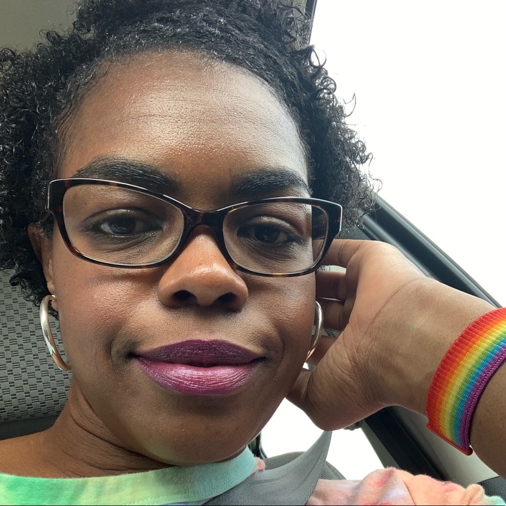 Meet your Posher, Tiko